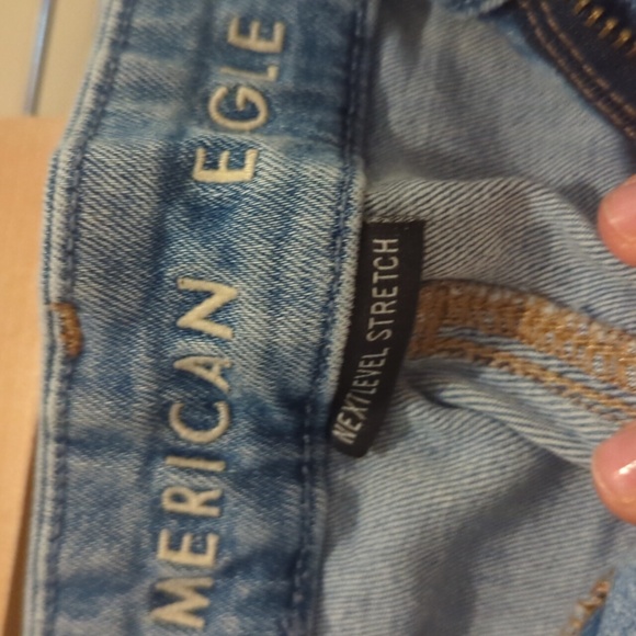 AE brand new high wasted stretchy distressed jeggings size 8 - Picture 4 of 5